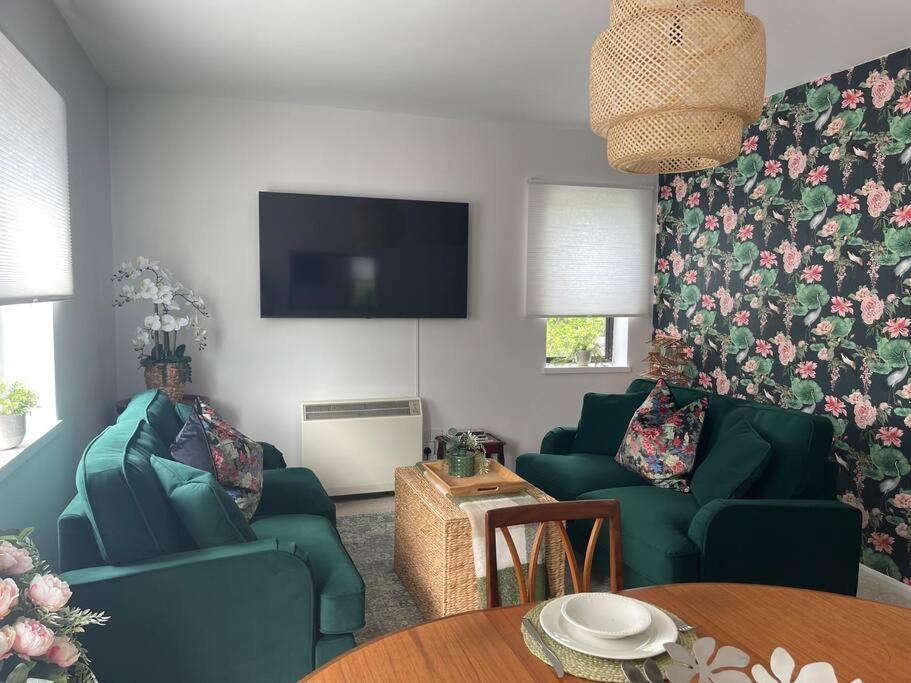 Luxury Spacious 2 Bed Apartment Shilton  Exterior photo