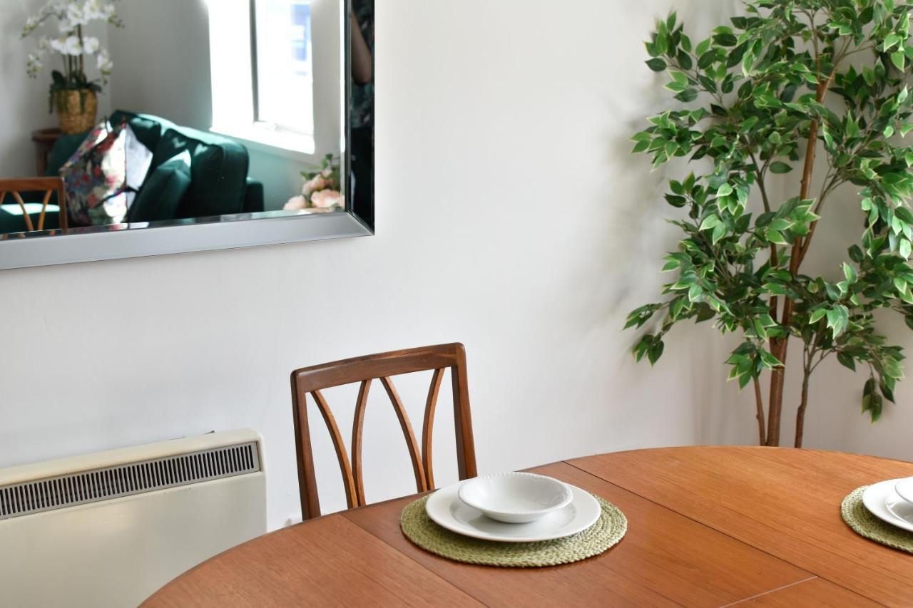 Luxury Spacious 2 Bed Apartment Shilton  Exterior photo